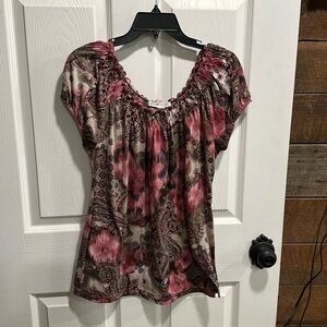 Cute blouse, cap sleeve or off the shoulder (T160)